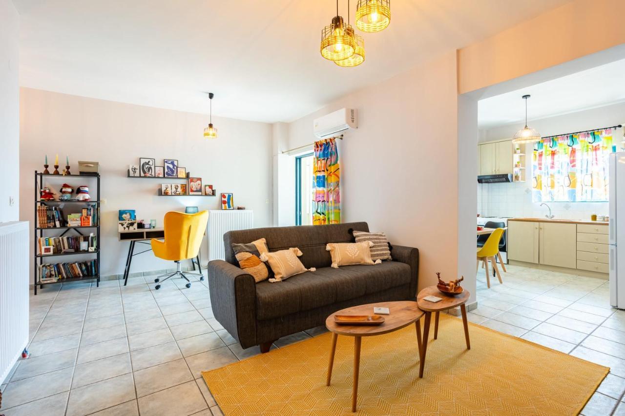 Jason City Escape - Cozy Urban Gem Kalamata Exteriör bild