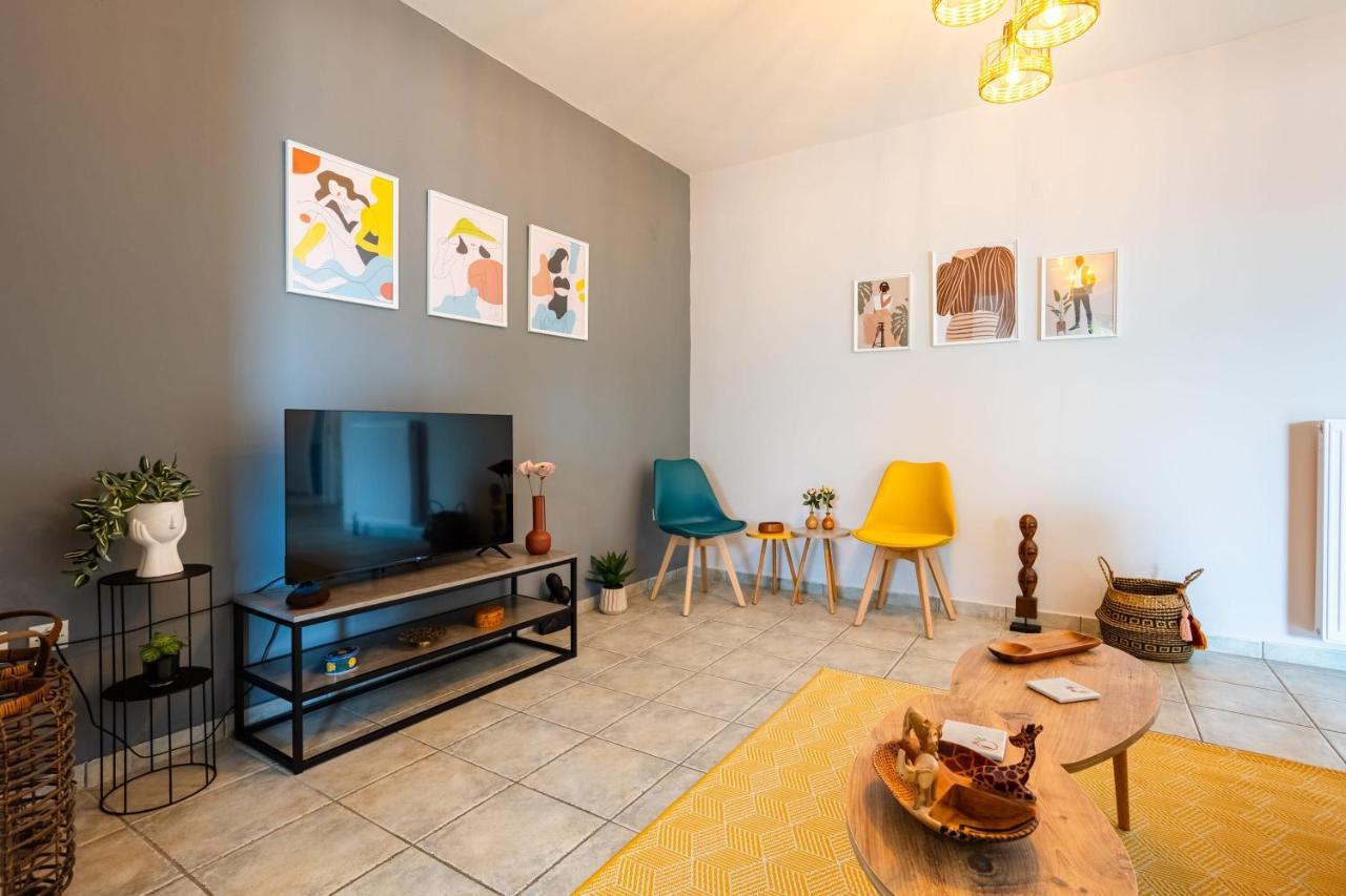 Jason City Escape - Cozy Urban Gem Kalamata Exteriör bild