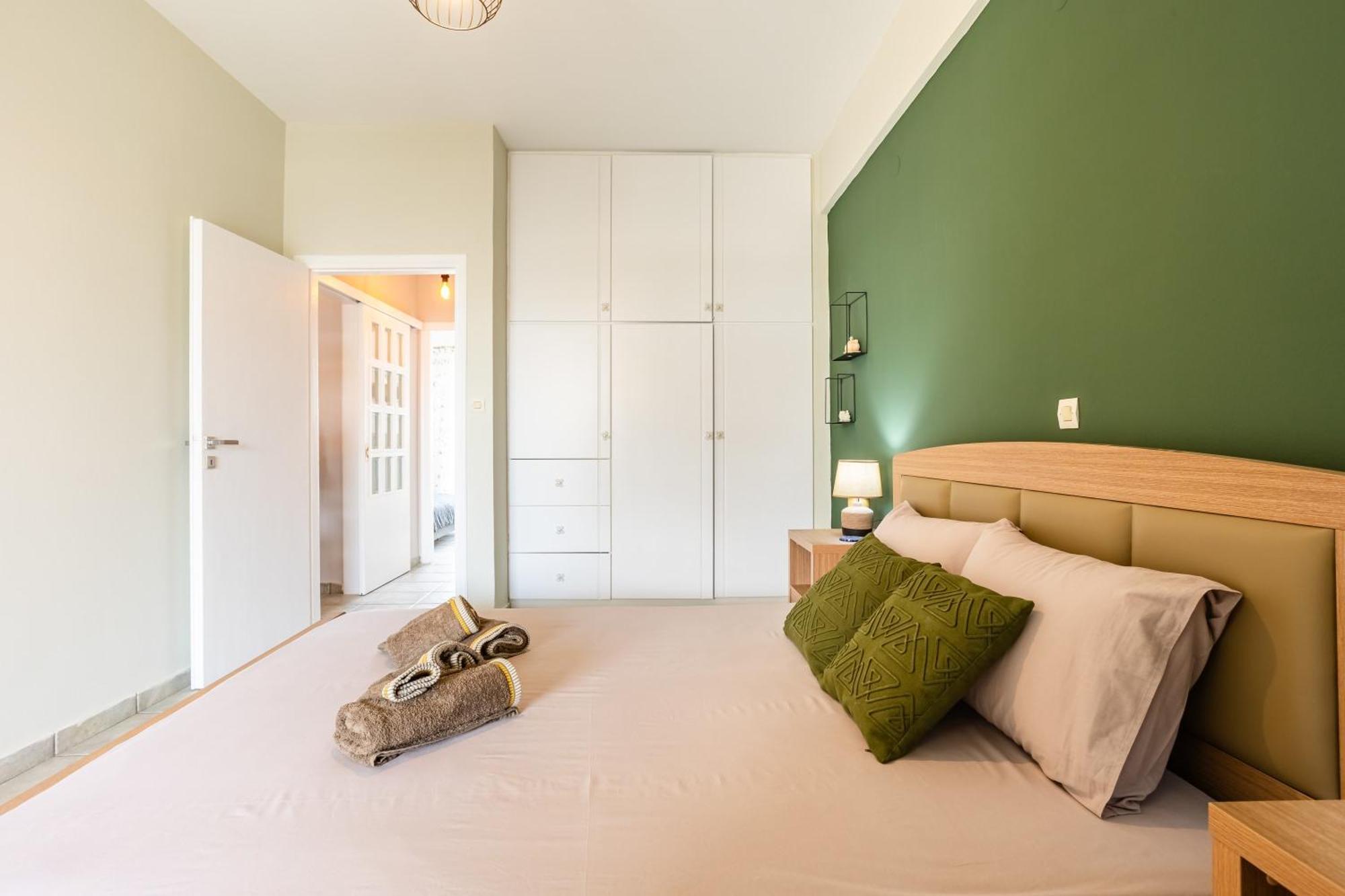 Jason City Escape - Cozy Urban Gem Kalamata Exteriör bild