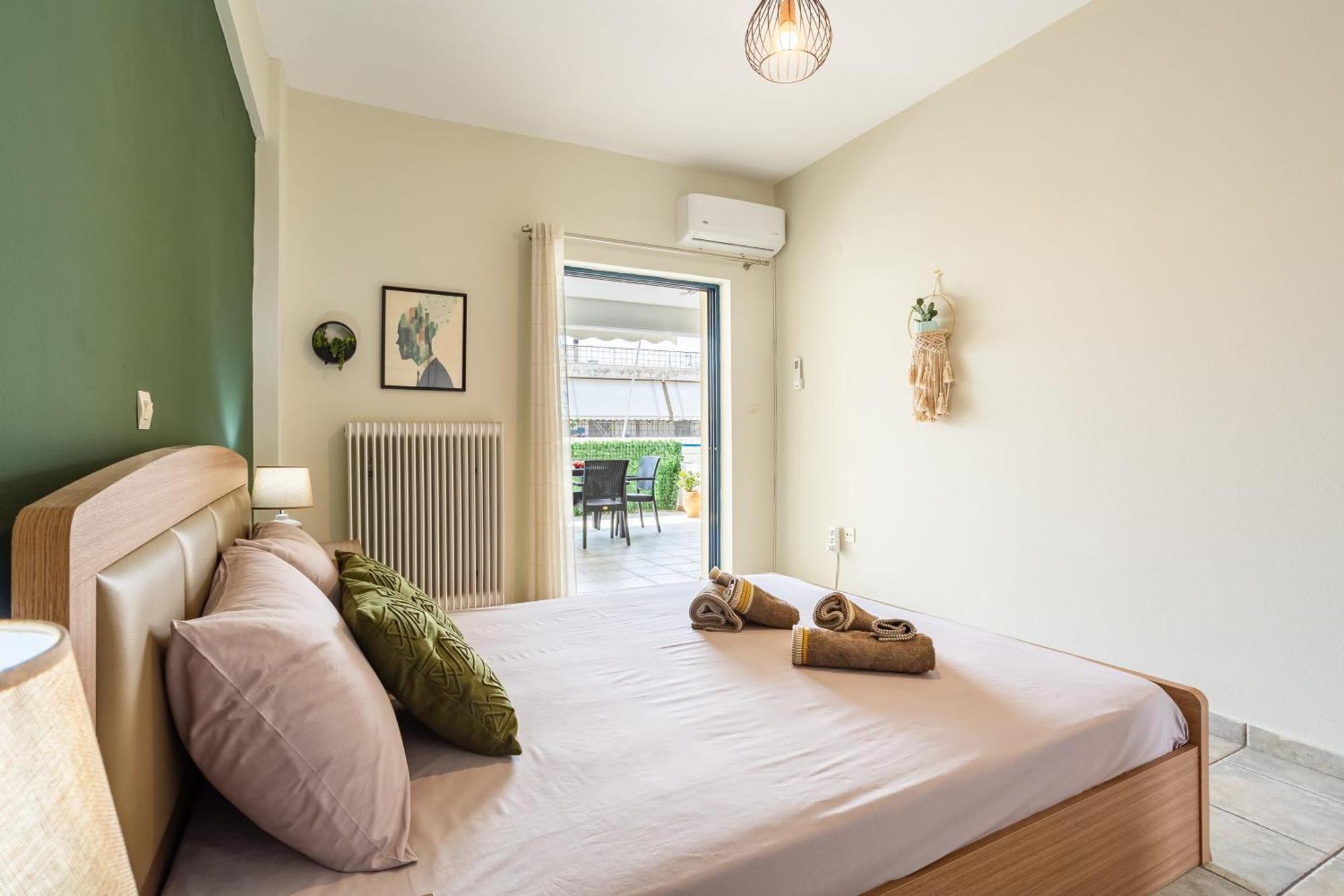 Jason City Escape - Cozy Urban Gem Kalamata Exteriör bild